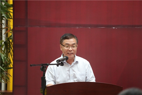 山东大学副校级干部、齐鲁医学部党工委书记侯俊平致辞.jpg